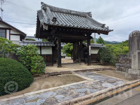 小田城址そばのお寺
